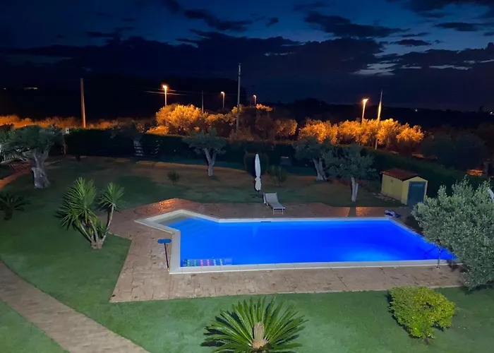 Giardino Tra Gli Ulivi Гостевой дом Treglio