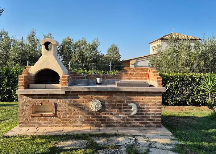 Giardino Tra Gli Ulivi Гостевой дом